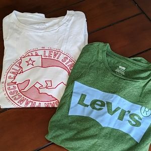 2 Men's Levi T-shirts
